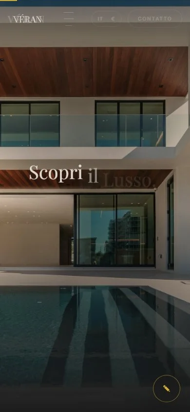 VÉRAN visto dal telefono: la stessa villa con la scritta Scopri il Lusso